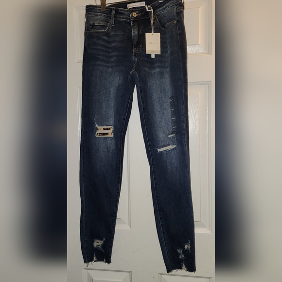 Maurices KanCan- Women's denim distressed jeans.  💥Brand new never worn💥 - Picture 2 of 3